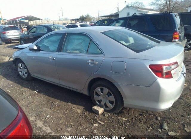 
								2013 Toyota Camry full									