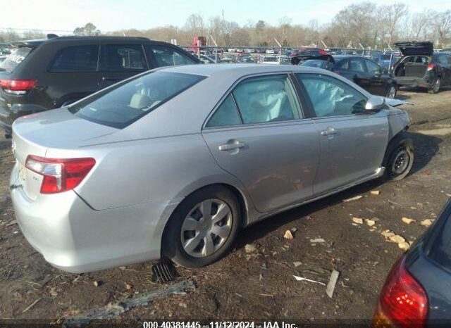 
								2013 Toyota Camry full									
