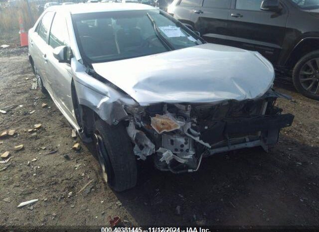 
								2013 Toyota Camry full									