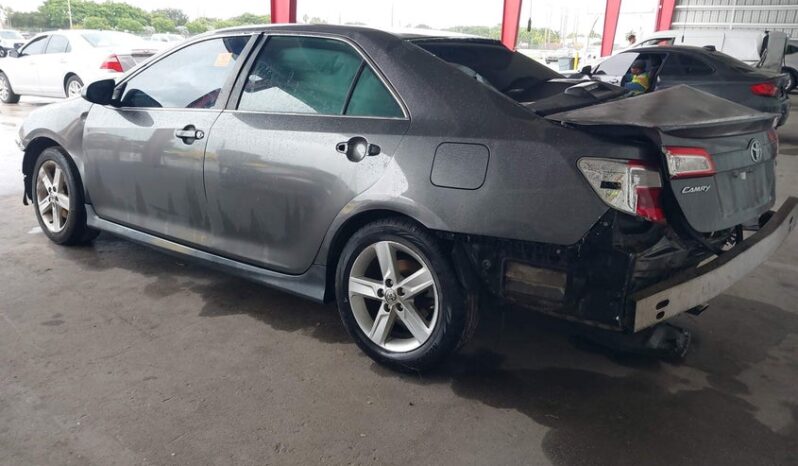 
								2013 Toyota Camry full									