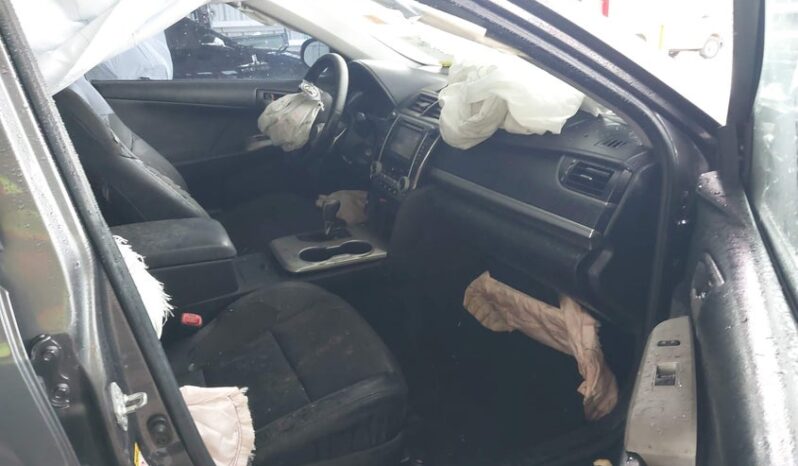 
								2013 Toyota Camry full									