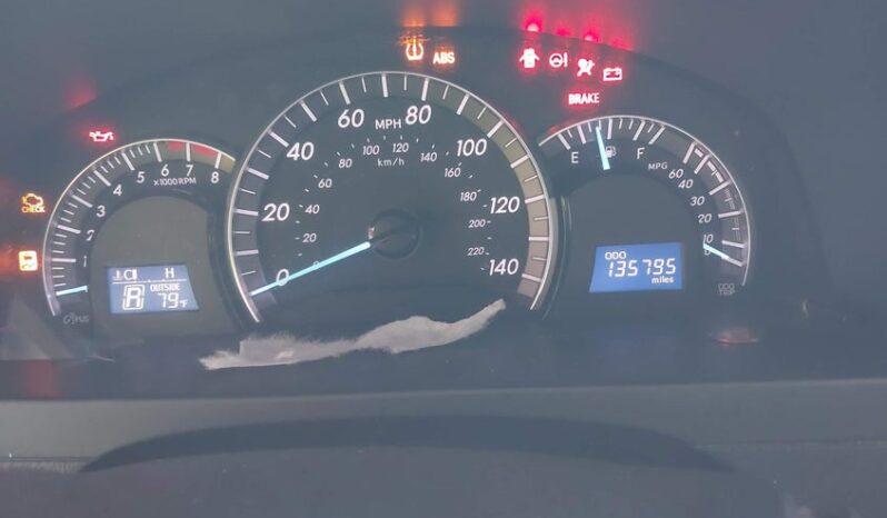 
								2013 Toyota Camry full									