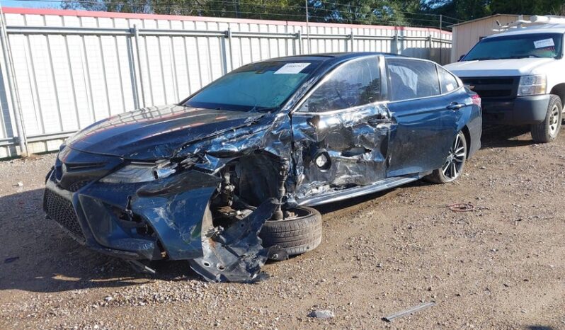 
								2018 Toyota Camry full									
