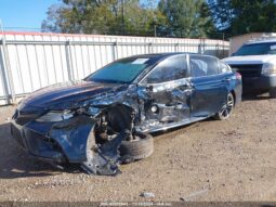 
										2018 Toyota Camry full									