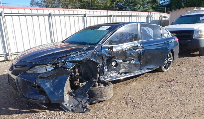 
								2018 Toyota Camry full									