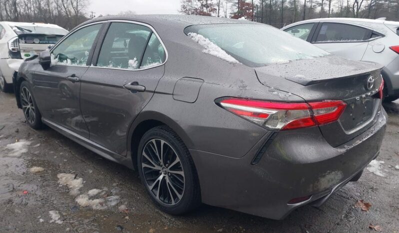 
								2018 Toyota Camry full									
