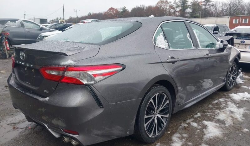 
								2018 Toyota Camry full									