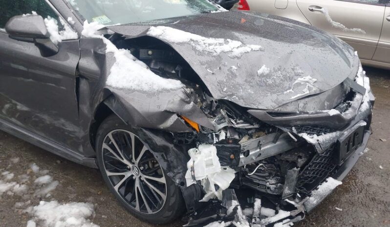 
								2018 Toyota Camry full									