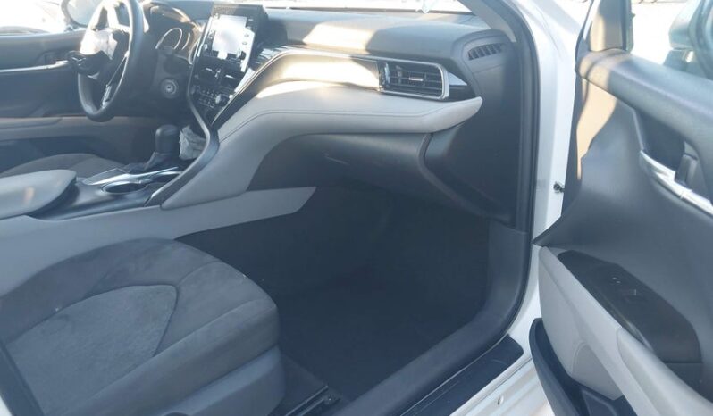 
								2021 Toyota Camry full									