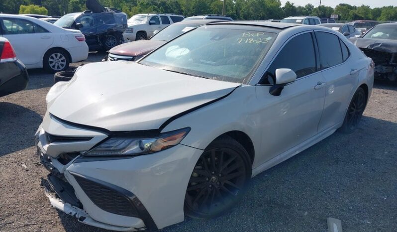 
								2022 Toyota Camry full									