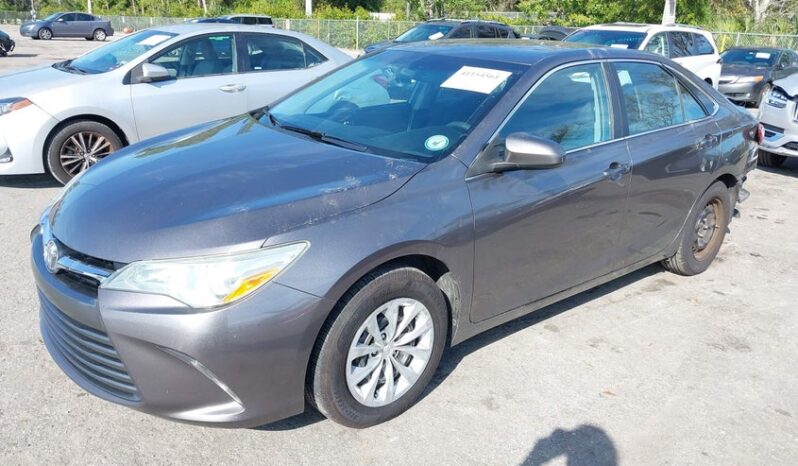 
								2016 Toyota Camry full									
