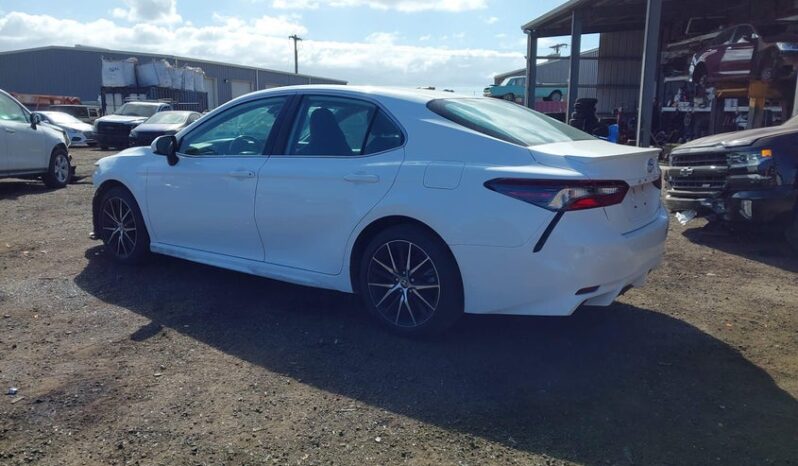 
								2021 Toyota Camry full									