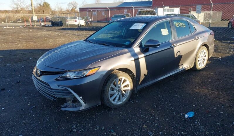 
								2022 Toyota Camry full									