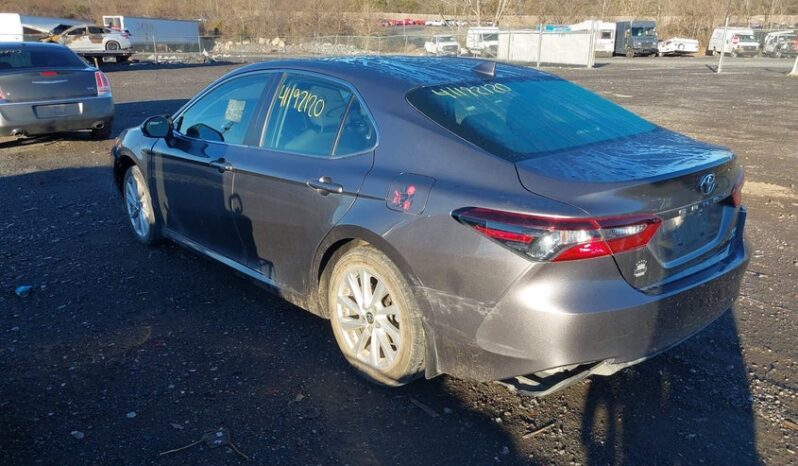 
								2022 Toyota Camry full									