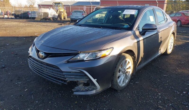 
								2022 Toyota Camry full									