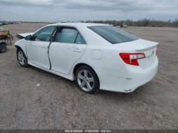 
										2014 Toyota Camry full									