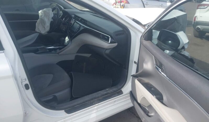 
								2018 Toyota Camry full									