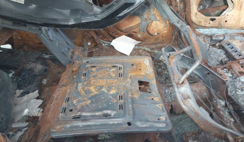 
								2023 Toyota Camry full									
