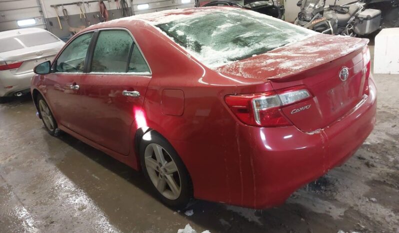 
								2012 Toyota Camry full									