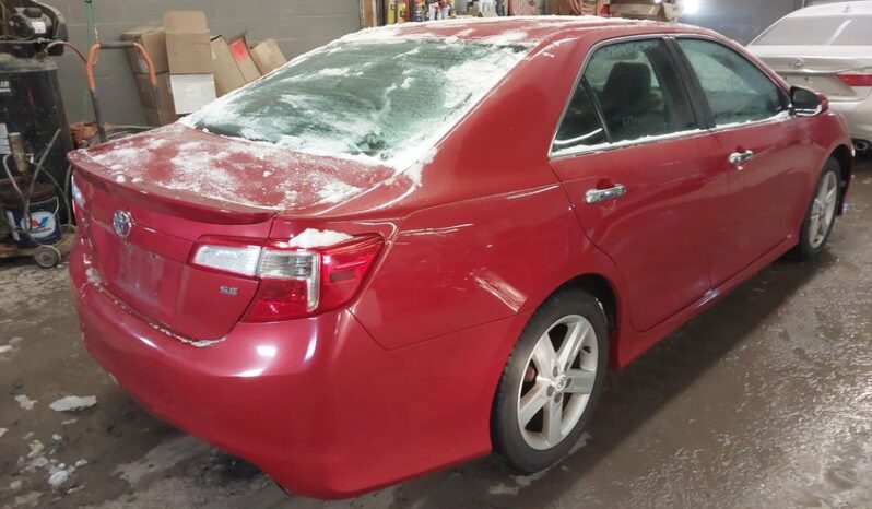 
								2012 Toyota Camry full									