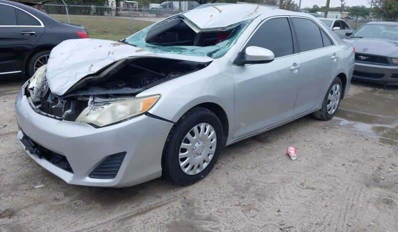 
								2013 Toyota Camry full									