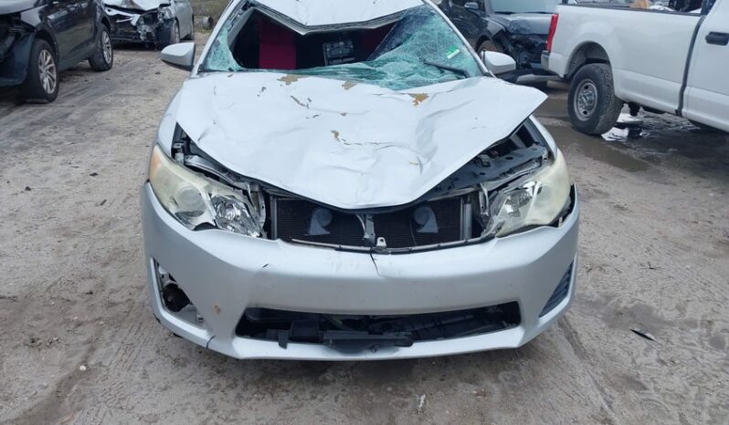 
								2013 Toyota Camry full									