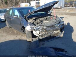 
										2016 Toyota Camry full									