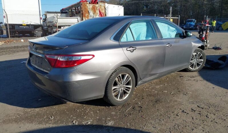 
								2016 Toyota Camry full									