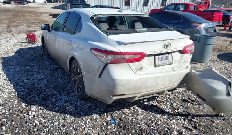
								2019 Toyota Camry full									