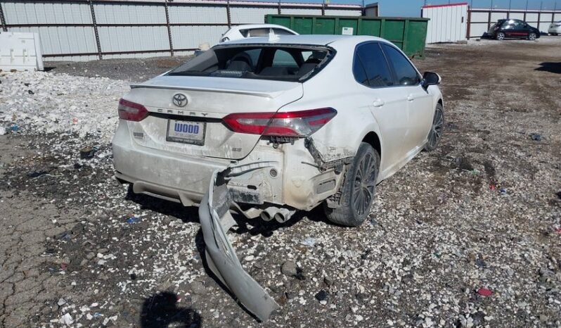 
								2019 Toyota Camry full									