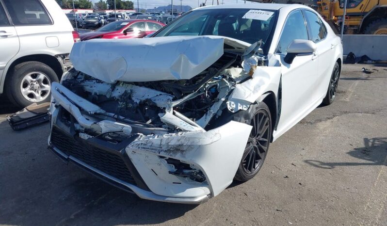 
								2022 Toyota Camry full									