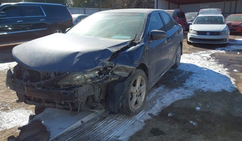 
								2012 Toyota Camry full									