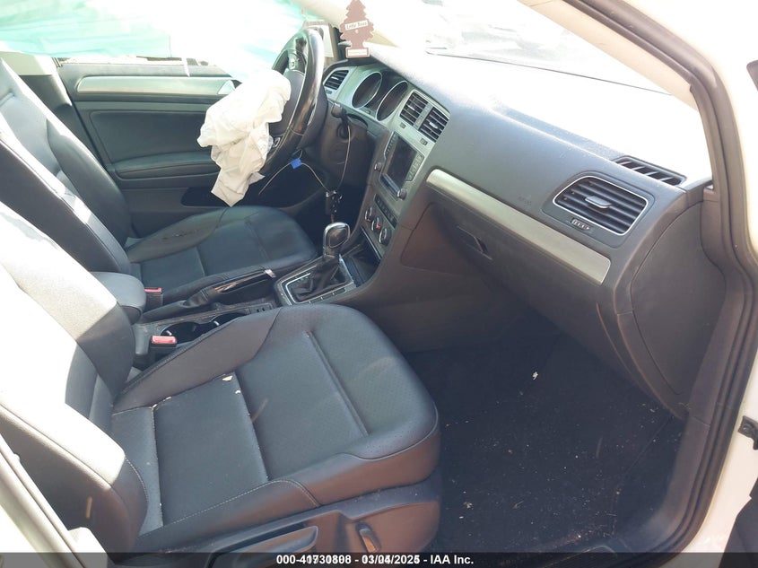 2017 Volkswagen Golf