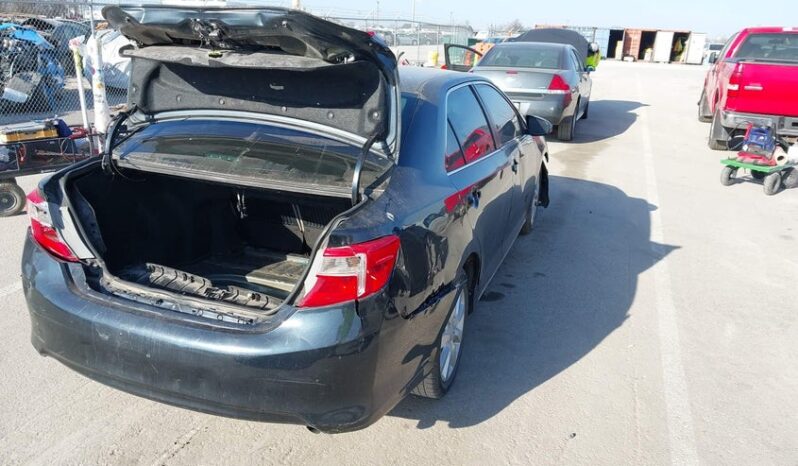 
								2012 Toyota Camry full									