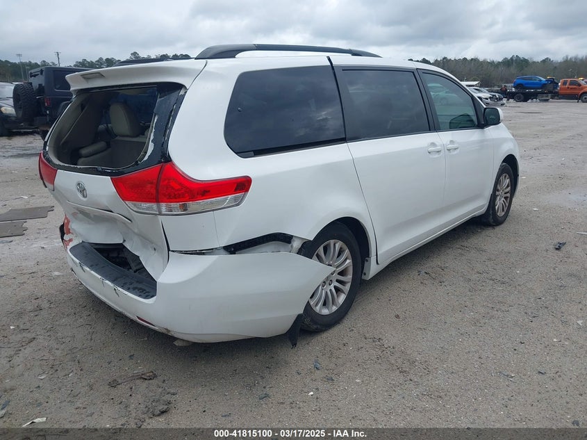 2013 Toyota Sienna