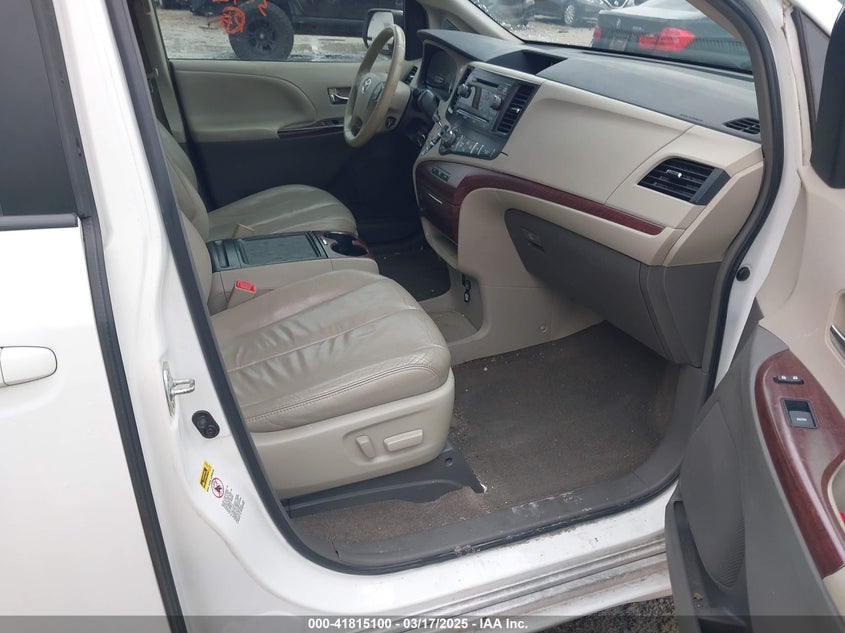 2013 Toyota Sienna