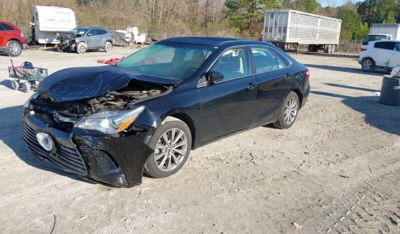 
								2015 Toyota Camry full									