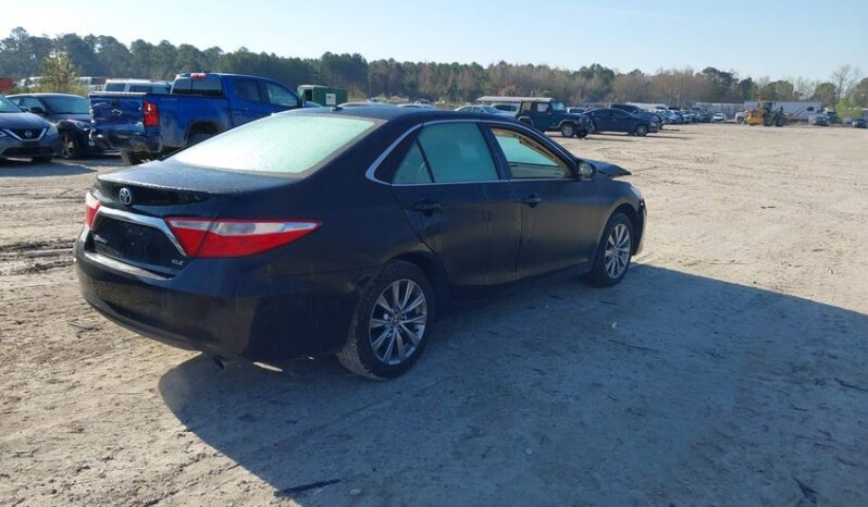 
								2015 Toyota Camry full									