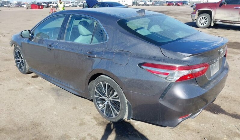 
								2018 Toyota Camry full									