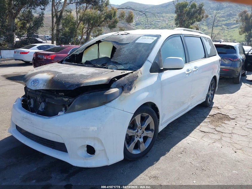 2014 Toyota Sienna