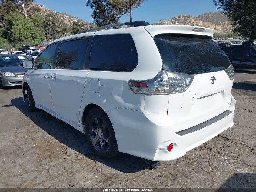 2014 Toyota Sienna
