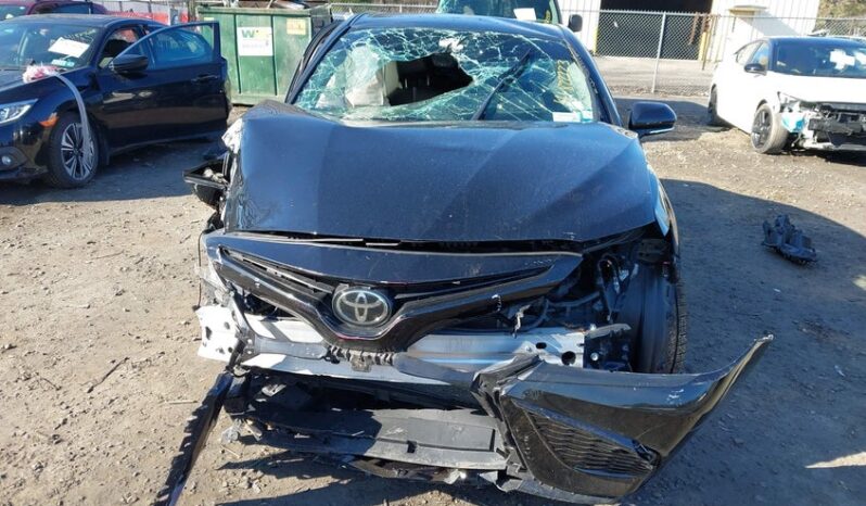 
								2022 Toyota Camry full									