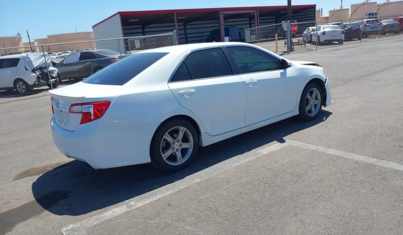 
								2013 Toyota Camry full									