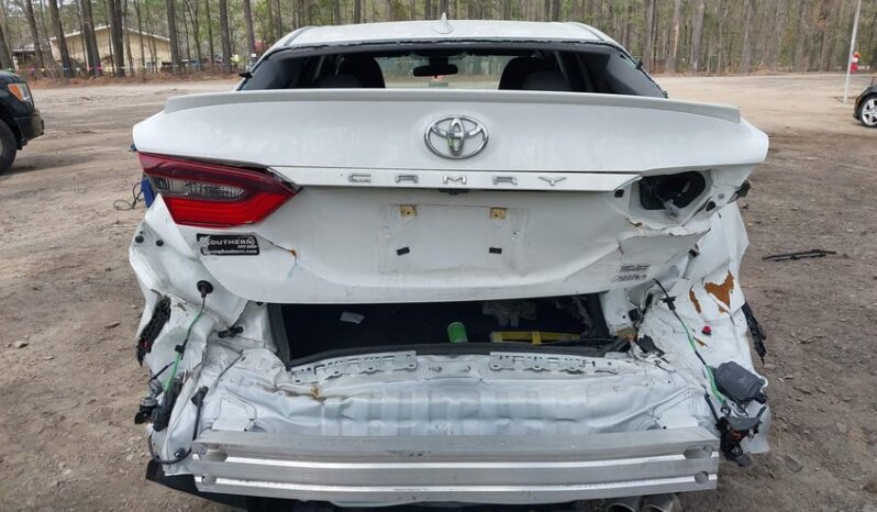
								2023 Toyota Camry full									