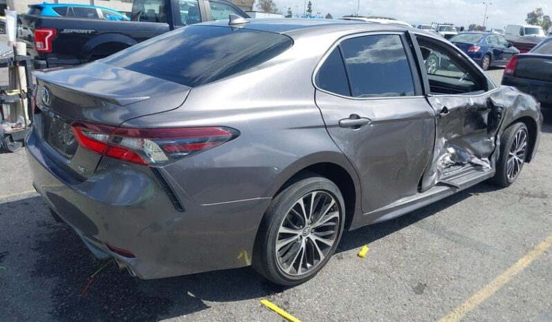 
								2021 Toyota Camry full									