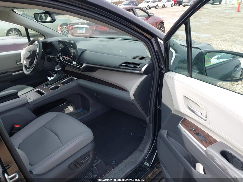 2024 Toyota Sienna