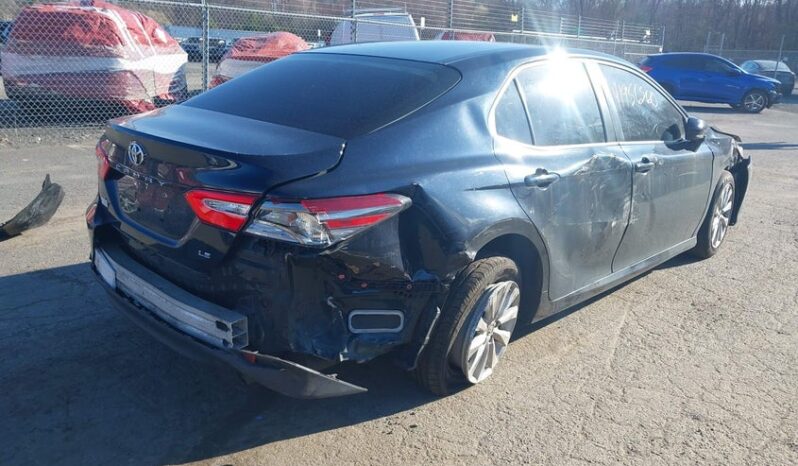
								2018 Toyota Camry full									