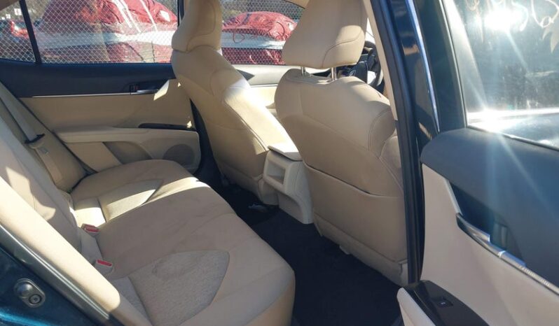 
								2018 Toyota Camry full									