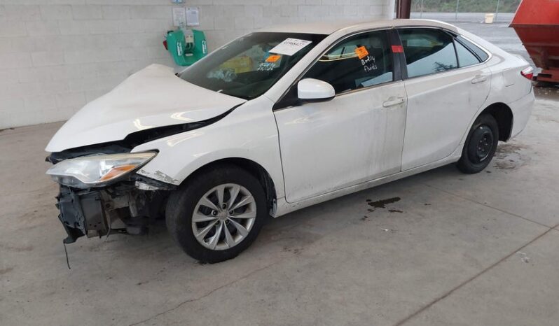 
								2015 Toyota Camry full									