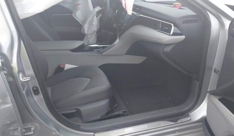 
								2018 Toyota Camry full									